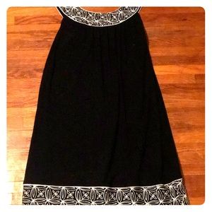 Black sleeveless dress